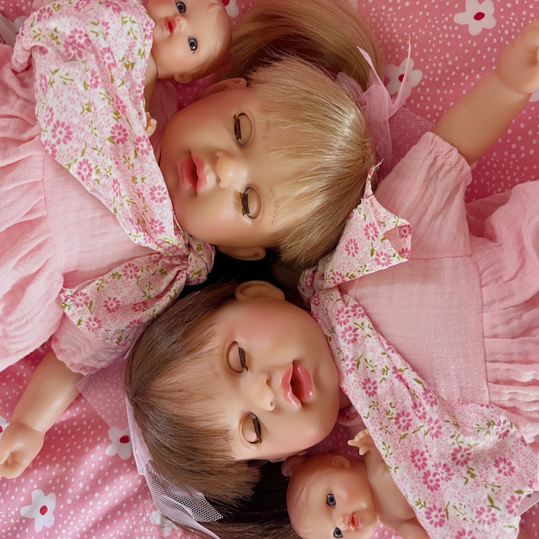 40 cm / 15,8 in Dolls | Dolls and Accessories